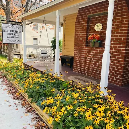 Homesteading At 55 Main Stamford Exterior photo